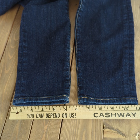 7 for all Mankind Cropped Gwenevere Jeans - Picture 12 of 14